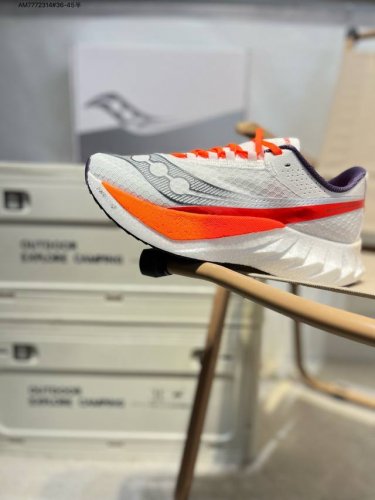 Saucony索康尼Endorphinpro啡鹏4.0 陆地速鲨竞速碳板运动训练跑鞋S10939 Am7772314#36-45半