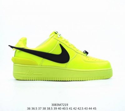 耐克 空军一号 Af1 低帮休闲板鞋 Ambush X Nk Air Force 1‘07 Low Sp 空军一号联名标志性的swoosh延伸至鞋跟之外，鞋舌和
