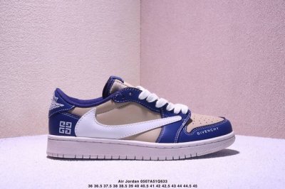 耐克 Air Jordan 1 *冠军联名板鞋独家版型，米白配色柔软高端皮革鞋面，冲击视觉的同时，带来舒适脚感体验#定制鞋盒 大厂纯原品质出货 超高清洁度 皮料