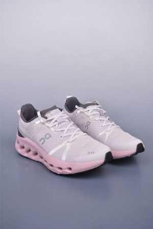 On昂跑 Cloudtilt Loewe 户外街头机能风跑步鞋 Cloud Hi Edge户外机能融合街头潮流 越界开启全新都市探索 Cloudtec专利科技鞋 - 点击图像关闭
