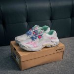 核心私 Mizuno美津浓 Wave Lightning Z8 舒适 防滑耐磨 低帮 训练鞋 货号：V1Ga 058 尺码号：36 36.5 37.5 38 3