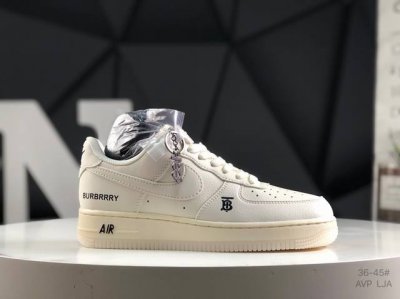 300 nike Air Force 1 '07 Low 空军一号 低帮 运动鞋 休闲鞋 折边针车 工艺难度大 原楦头原纸板 原装鞋盒 定制五金配件 内置全掌气