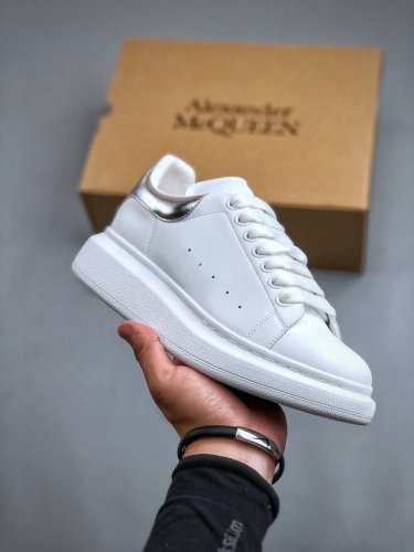 今日福利特价 麦昆小白鞋 Alexander Mcqueen 亚历山大麦昆 松糕鞋厚增底高小白鞋20官同方步 全码现货 市场最好性价比版本 可进口丝亚绸光原版正