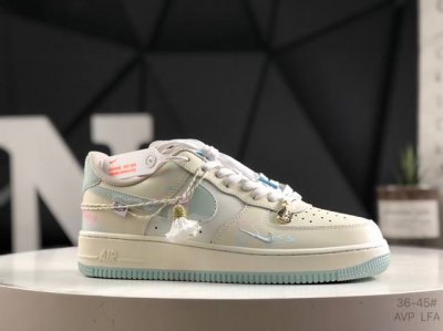330 头层带半码耐克 Nike Air Force 1‘07 原楦头原纸板 打造纯正低帮空军版型 专注外贸渠道 全掌内置蜂窝气垫 原盒配件 原厂中底钢印、拉帮
