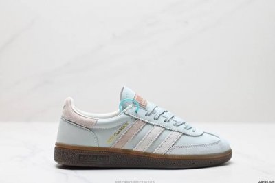 公司级adidas Handball Spezial 官方正确版本 阿迪达斯经典款 复古休闲板鞋 全鞋采用反毛皮制作 牛筋耐磨大底 承载青春情怀的板鞋 经典三条