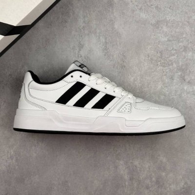 本地 核心私 公司级Adidas Lite Baller 阿迪达斯 织物合成革 舒适百搭平衡透气低帮板鞋 鞋头出色设计 塑就出众贴合感 稳固的后跟贴合足部曲线设