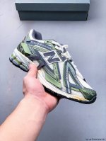 集图 New Balance M1906Ri Nb宝藏老爹鞋款，复古元素叠加，质感超级棒，楦版型材料细节做工精细，货如实拍图 作为Nb最经典的档案鞋型之一，与