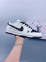 nike Sb Dunk Low Lv联名 黑色牛仔 周年高端定制 低帮休闲板鞋 夜光效果 定制鞋盒 大厂纯原品质出货 超高清洁度 皮料切割干净无任何毛边 细节