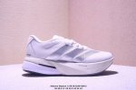 阿迪达斯Adidas Adizero Boston 13 M耐磨减震专业跑步鞋 冲向目标，一路向前，不断挑战和突破自我。无论是平时训练还是马拉松，让这款Adid