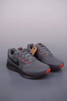 nike Run Swift 3 短跑运动鞋 跑步鞋专为短距离跑步设计 经典版型焕新升级 透气稳固 鞋面在鞋口和鞋舌区域搭配经典接触点设计 易于穿脱 融入网眼布