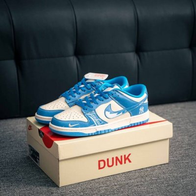 核心私 Nike Dunk 全套原楦原模倾力打造完美版型 独家原厂航空铝磨具打磨大底 鞋头坡度极致还原 无解鞋型 原盒原配 圈内天花板工艺 原厂冲刀 超高清洁度