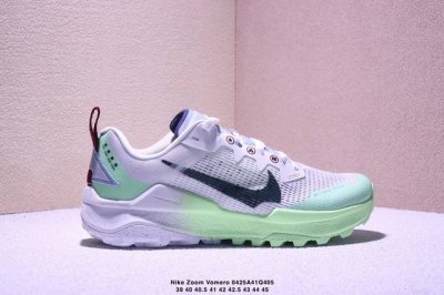 公司级耐克Nike Zoom Vomero 5 马拉松复古跑五代休闲运动慢跑鞋 采用环保纤维革饰片组合网眼布鞋面材质 升级正确后跟Tpu加固 耐弯折热塑框架支撑