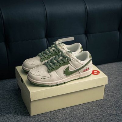 核心私 Nike Dunk 全套原楦原模倾力打造完美版型 独家原厂航空铝磨具打磨大底 鞋头坡度极致还原 无解鞋型 原盒原配 圈内天花板工艺 原厂冲刀 超高清洁度
