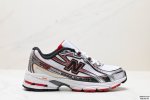 公司级New Balance Mr740 Nb新百伦系列复古老爹风慢跑鞋！ 采用轻质牛剖革拼接透气网眼衬垫织物鞋面材质 T-Beam大底提供足步弓支撑 保持步态