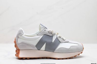 公司级new Balance Ms327 复古休闲运动慢跑鞋 以更纯粹的复古风格设计打造的全新造型 侧身还以解构设计 将 N 字标志以做旧压花样式呈现 官方货号