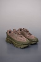 270 耐克Nike Zoom Vomero Roam 5 Roam 复古跑五代休闲运动慢跑鞋 简洁设计 功能性强 防水防撕裂鞋面 鞋带也改成了束绳设计 上脚