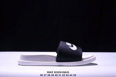 耐克 Nike 情侣夏季沙滩涉水休闲百搭运动潮流人字拖凉拖鞋。 Xm0228Q8
