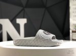 Gucci 古驰 5D压花一体 拖鞋 历年经典爆款 正品原版开模 高端复刻 夏季时尚潮流爆款 毫无悬念的网红单品 时装周街拍出镜率超高 潮流必备款 百搭 简单易