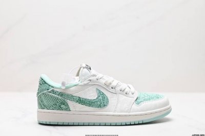 真标耐克nike Air Jordan 1 Low龙年限定aj1乔丹一代低帮经典复古文化休闲运动篮球鞋 货号:Hf3144-100 尺码:36 36.5 37.