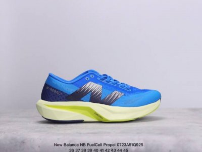 新百伦new Balance Nb Fuelcell Propel 防滑耐磨厚底低帮跑步鞋 New Balance的fresh Foam中底材料 极佳的组成结构