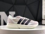 阿迪 Adidas Lightblaze 舒适防滑 新款阿迪达斯低帮跑步鞋 极致轻盈的Lightweight Upper设计 带来近乎裸足的舒适体验 中底采用尖