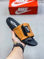 耐克 Nike Offcourt Adjust Slide 男女子拖鞋缓震 夏季 魔术贴 沙滩运动防水凉拖鞋 家居休闲拖鞋 类型：男女鞋 货号：Dv1033 尺