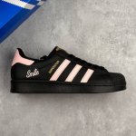 本地 核心私 公司级Adidas Originals Superstar 贝壳头系列低帮经典百搭休闲运动板鞋 以现代时尚元素焕新演绎的经典运动鞋当你试图定义Ad