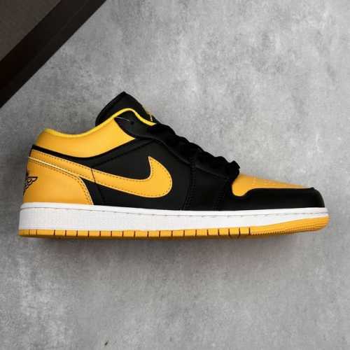 本地210 核心私 乔丹 Air Jordan 1 Low Aj1 乔1 低帮复古文化休闲运动篮球鞋 1985 年面世的元年款汲取设计灵感，采用简洁大方的经典外