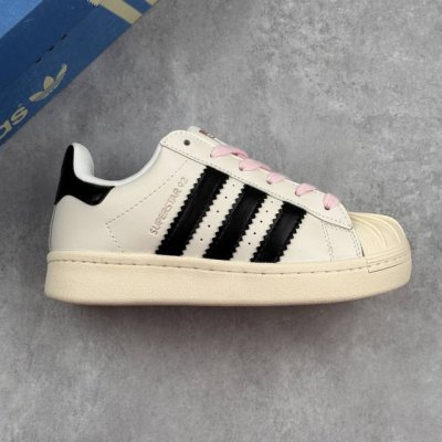 本地 核心私 公司级菲董联名三叶草 Pharrell X Adidas Superstar 92阿迪达斯联名款休闲面包板鞋 采用拼接式头层饰片及牛剖革鞋面# 改