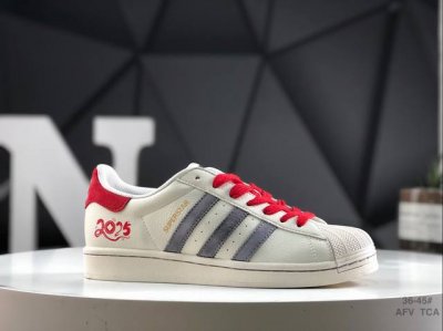 220 阿迪达斯/三叶草Adidas Originals Superstar 经典贝壳头系列低帮百搭休闲运动板鞋Supreme限定 货号： Bz2512 尺码：