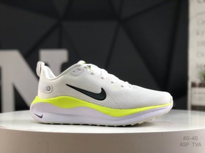 耐克 Nike Infinity Run 5 男子缓震透气公路跑步鞋 该版 Nike Infinity Run 5 采用 Reactx 泡绵，塑就出众支撑性，让