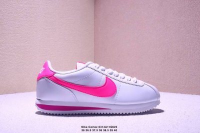 Nike 耐克 男女鞋真标半码制，采用纤维牛剖革组合反绒革鞋面材质，双层Eva切片组合高密度发泡防滑外底复古回归,初代跑鞋！耐克Nike Cortez Low