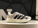 阿迪达斯 Adidas Lightblaze 舒适防滑 新款阿迪达斯低帮跑步鞋 极致轻盈的Lightweight Upper设计 带来近乎裸足的舒适体验 中底采