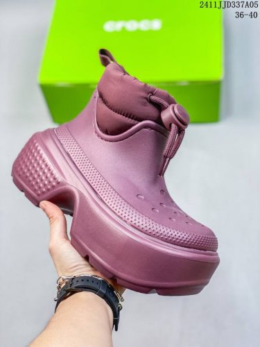 2024款crocs女鞋雪屋蓬蓬鞋卡骆驰冬洞洞鞋厚底雪地靴棉靴 尺码：36-40 编码：11jjd337A05