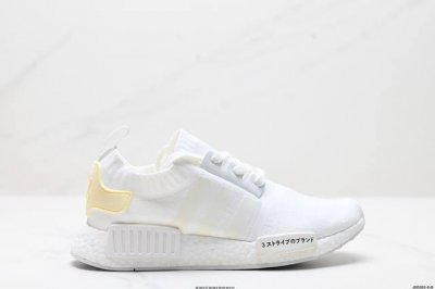 210 真标Ad Boost Nmd R1 经典跑鞋系列全新配色 弹力针织鞋面 原装高弹Boost颗粒大底 缓震性能卓越 体质轻盈且抗冲击 整双鞋子的透气性和舒