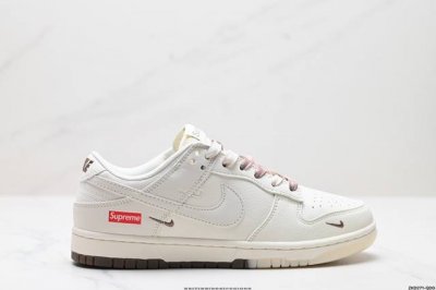 公司级nk Dunk Low Retro “Diy高端定制” 低帮休闲运动板鞋 原装头层材料 用料绝不含糊 独家版型蒸餾加工帶來的是更好的视觉和脚感体验 清洁度