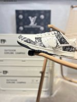 Nike Sb Dunk Low“Lv联名” 周年高端定制 低帮休闲板鞋 定制鞋盒 超高清洁度 皮料切割干净无任何毛边 细节完美Qf1568 Qs7721222