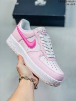 公司级带半码 耐克nike Air Force 1 Low 空军一号 Af1 低帮百搭厚底增高休闲运动板鞋。柔软、弹性十足的缓震性能和出色的中底设计，横跨复古与