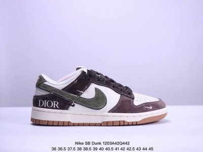 海外爆款限量发售！公司级 Nike Sb Dunk Low“斯图西联名 贴布灰白白勾” 周年高端定制 低帮休闲板鞋 定制鞋盒 大厂纯原品质出货 超高清洁度 皮料