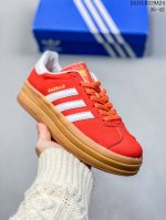 Adidas 阿迪达斯 采用反绒面革组合纤维革鞋面材质，外置加厚橡胶大底三层松糕 女生绝对爱！阿迪达斯adidas Originals Gazelle Bold