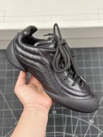 核心私 Alexander Mcqueen 亚历山大-麦昆 2024S Flexion复古运动鞋 受到解剖学的启发 分体鞋底和肌腱状元素体现了品牌初期的设计主题