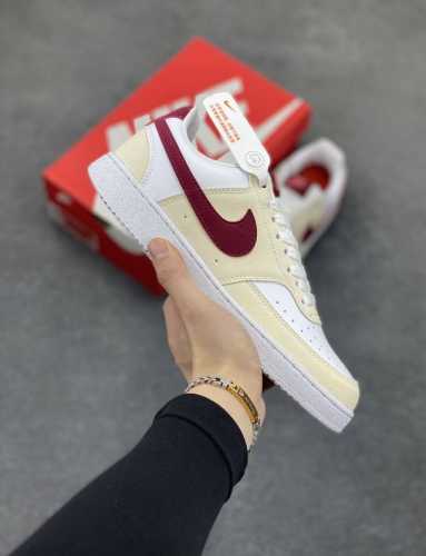 超级福利 核心特价 长期补货 Nike Court Borough 低帮百搭透气休闲运动板鞋男女鞋 经典耐用的设计，兼顾舒适脚感和出众风范，演绎匠心之作。结构性