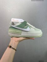 公司级空军马卡龙果冻系列 耐克 Nike Air Force 1 Shadow Af1解构机能拼接 空军一号轻量增高魔术贴低帮百搭板鞋，一改原先的常规 Swoo