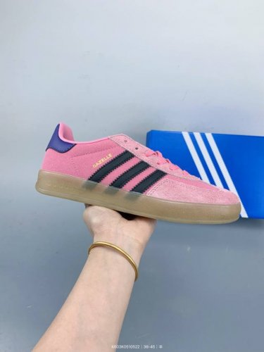 ad Gazelle Indoor Trainers 羚羊内训系列低帮复古百搭休闲运动德训风板鞋 size 如图 编码 K603K0510522