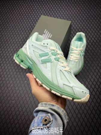 New Balance M 6R 复古单品 近两年来，要说人气最高的球鞋品牌相信 New Balance 一定是其中之一。无论是重磅联名，还是亮眼配色，都有着超 - 点击图像关闭