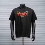 160 核心私 Fendi 芬迪 眼睛印花圆领短袖T恤 采用高克重克重纯棉面料 进口印花工艺手感非常舒服 Os落肩版型，时尚又个性，超级百搭的一款！螺纹领口不松