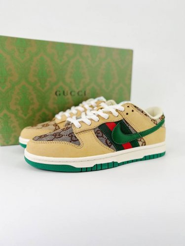 出厂价 主推 Nike Dunk Sb Low 定制配色 Dunk Sb顾名思义，具有经典的dunk血缘，又注入了更多的时尚元素。相较于普通的dunk滑板鞋，改