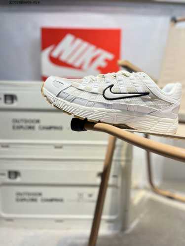 耐克 Nike p-6000 Laser Blue 复古科技个性运动老爹鞋。该鞋款鞋面采用纵横交错的覆面，重现 年代跑鞋风格，同时搭配缓震鞋垫，带来舒适的步履体