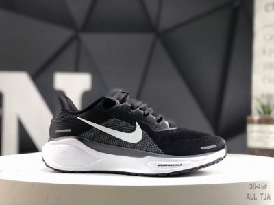 170 Nike「飞马新鞋」触感柔软，质感升级！随着“耐克「蓝图」系列”在巴黎的盛大发布，全新一代 登月41代 Nike Pegasus 41也正式登场啦！Ni