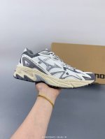 Mizuno 美津浓 复古时尚休闲舒适减震运动跑步鞋 美津浓Wave机械缓震，可以说是机械缓震跑鞋科技的翘楚。有着非凡的适应性，有着充分而持久的缓震能力和轻量